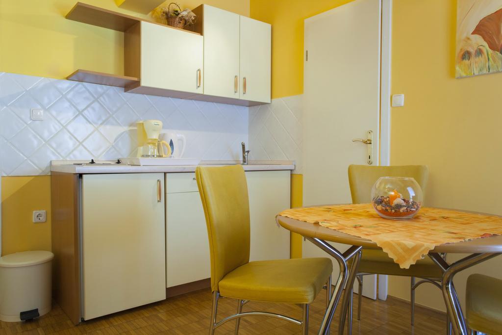Villa Neda Makarska Ruang foto